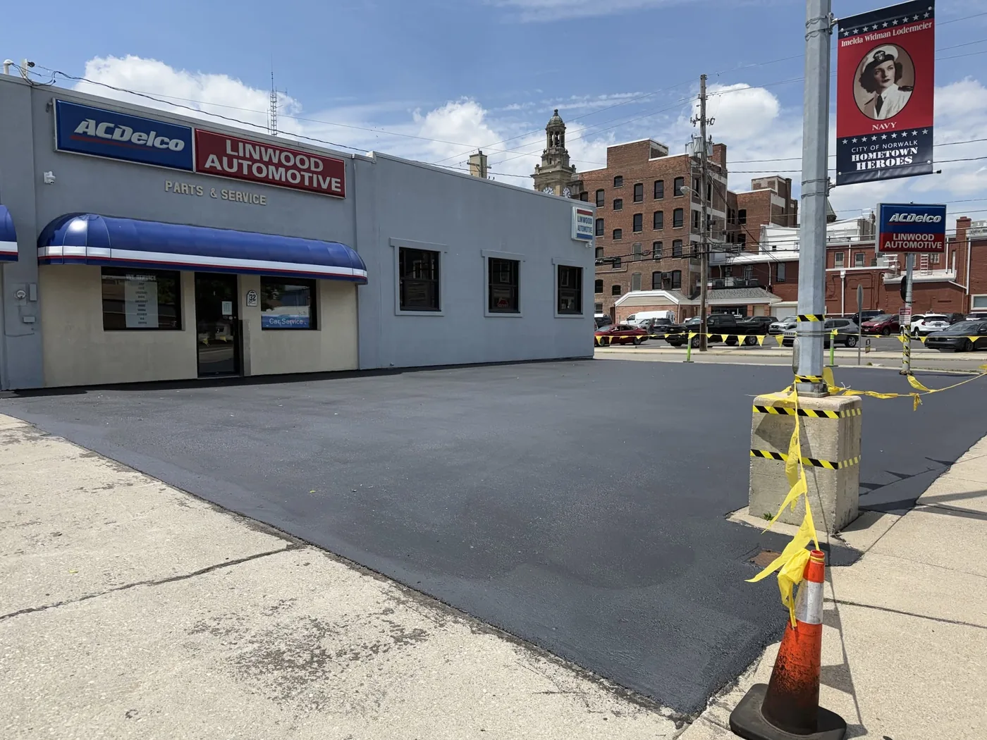 Asphalt paving and pothole repair